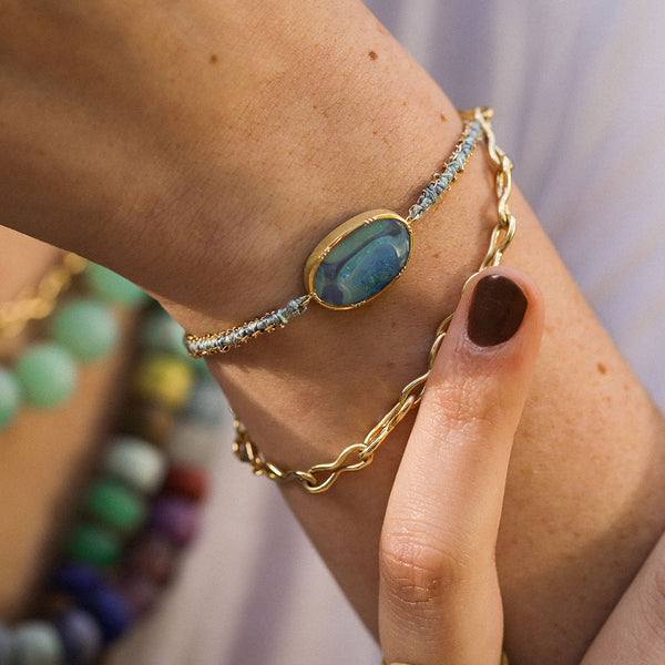 BOULDER OPAL ELLIPSE SILK GOLD BRACELET