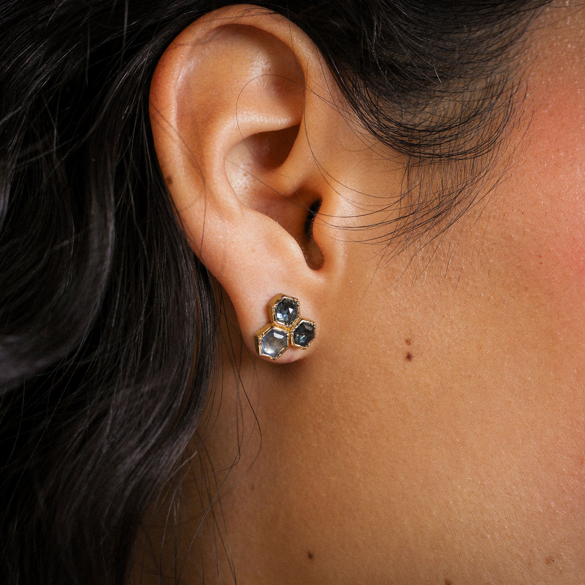 Honeycomb Montana Sapphire Stud Earrings