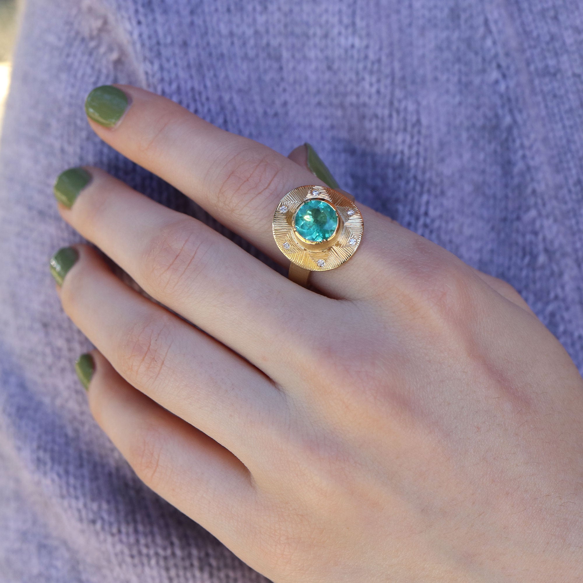 Mandala Star Emerald Engraved Ring