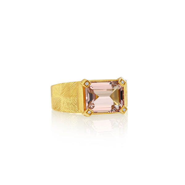 BAUHAUS MORGANITE ENGRAVED RING