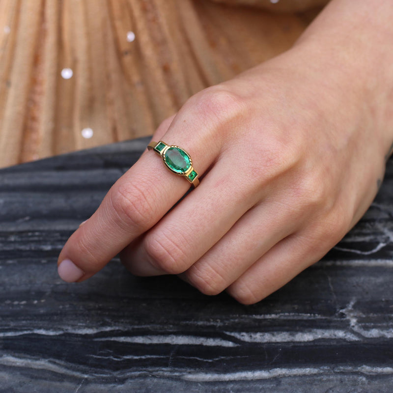 ORBIT HARMONY EMERALD RING