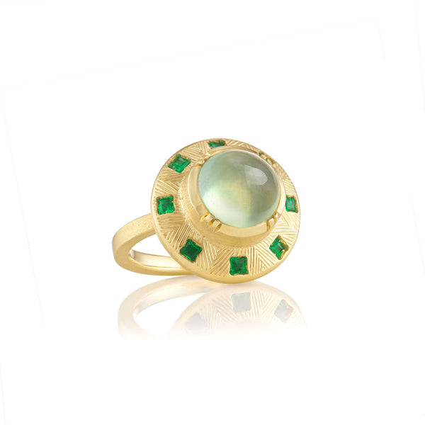 PREHNITE EMERALD SUN DIAL ENGRAVED RING