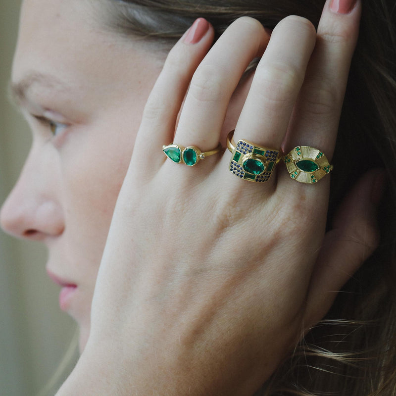 EMERALD HARMONY TEARDROP RING