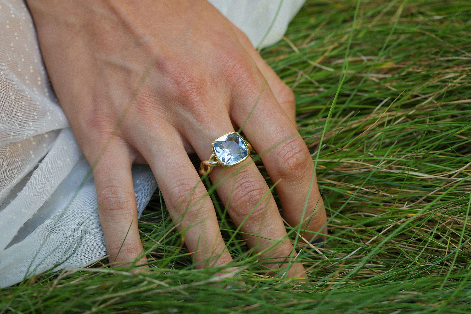 Aquamarine fine jewellery